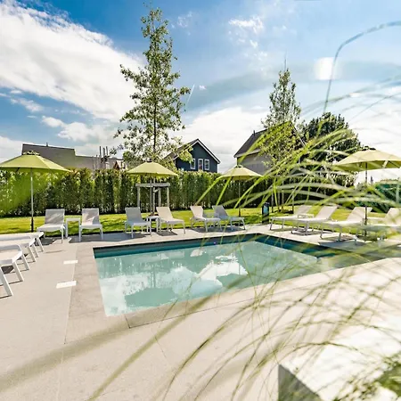 In Near Nature Reserve